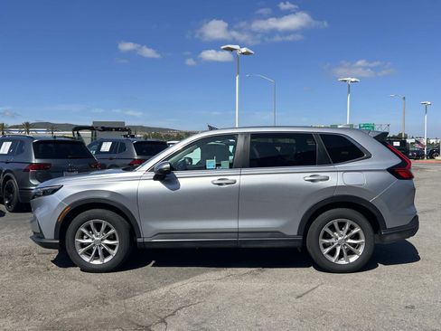 Used 2025 Honda CR-V EX image 2