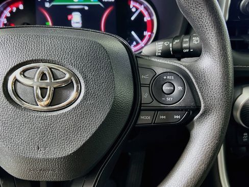 Used 2023 Toyota RAV4 XLE w/ Convenience Package FWD image 19