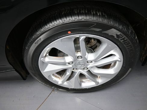Certified 2019 Honda Accord LX image 15