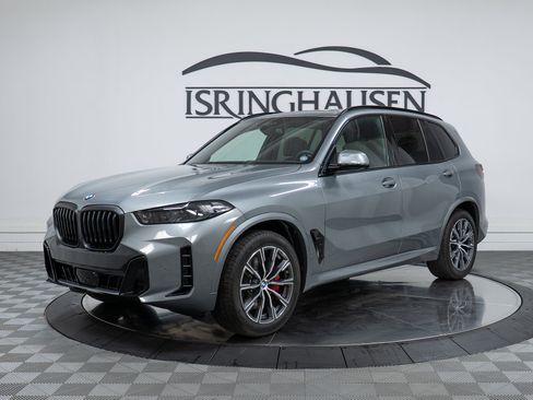 New 2026 BMW X5 xDrive40i w/ M Sport Package AWD/4WD image 1