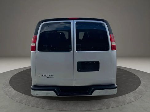 Used 2016 Chevrolet Express 3500 LT w/ LT Preferred Equipment Group image 6