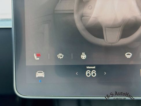 Used 2023 Tesla Model Y Long Range AWD/4WD image 26
