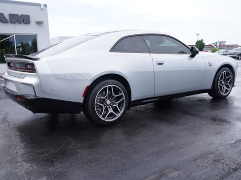 Used 2026 Dodge Charger Scat Pack AWD/4WD image 3