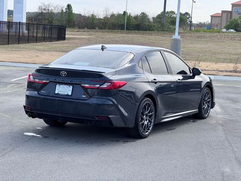 Used 2025 Toyota Camry SE w/ Convenience Package image 22