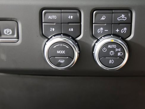 Certified 2025 GMC Sierra 2500 AT4 w/ AT4 Premium Plus Package image 28