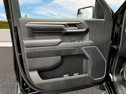 Used 2023 Chevrolet Silverado 1500 RST w/ Redline Edition image 13