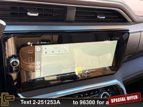 Used 2024 GMC Sierra 3500 Denali image 21