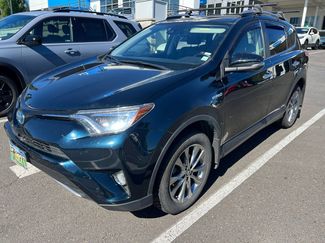 Used 2017 Toyota RAV4 Limited w/ Advanced Technology Package AWD/4WD video 1
