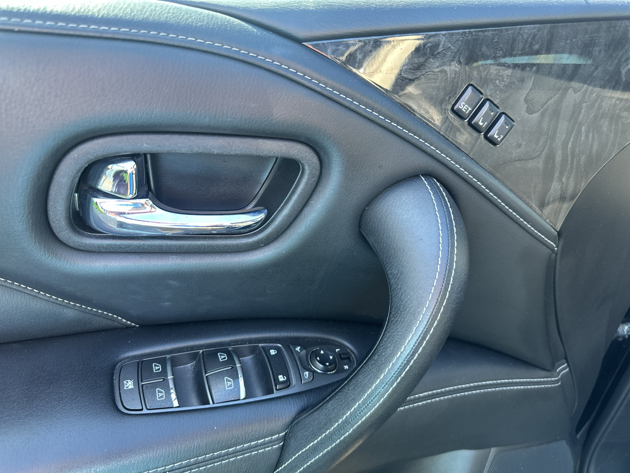 Used 2021 INFINITI QX80 Luxe RWD image 21