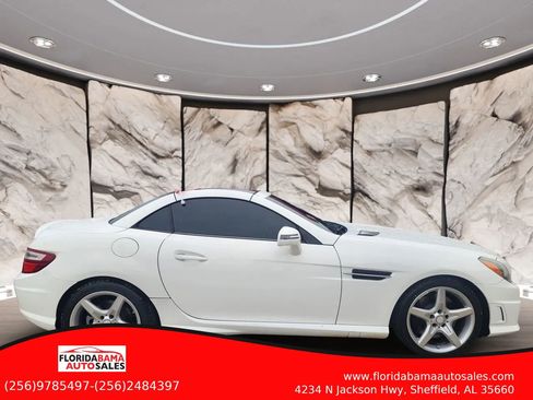 Used 2014 Mercedes-Benz SLK 250 w/ Sport Package image 8