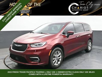 Used 2023 Chrysler Pacifica Touring-L