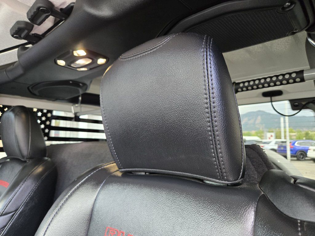 Used 2020 Jeep Wrangler Rubicon w/ Steel Bumper Group AWD/4WD image 16