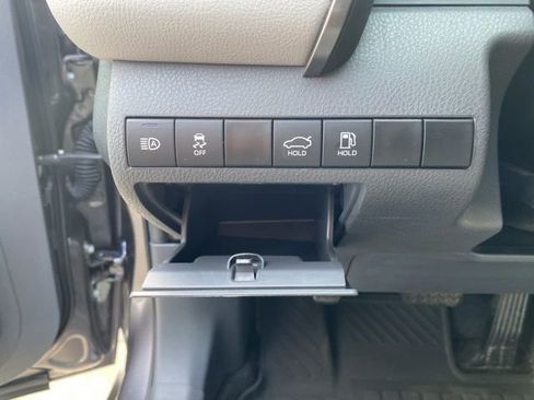 Certified 2023 Toyota Camry SE image 11