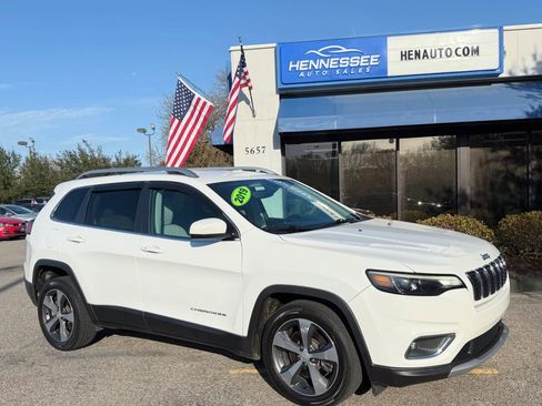 Used 2019 Jeep Cherokee Limited FWD image 8