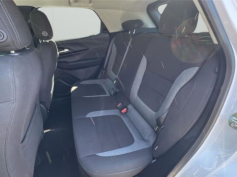 Used 2025 Chevrolet TrailBlazer LT AWD/4WD image 11