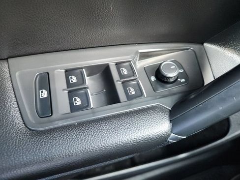 Used 2020 Volkswagen Tiguan SE R-Line AWD/4WD image 14