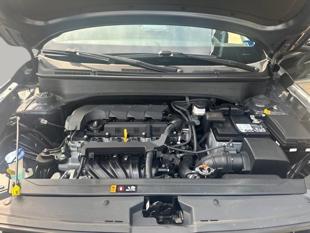 Used 2023 Hyundai Venue SEL w/ Cargo Package FWD image 17