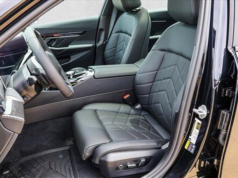 New 2027 BMW 550e xDrive AWD/4WD image 12