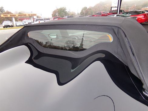 Used 2007 Pontiac Solstice Convertible w/ Premium Package image 22