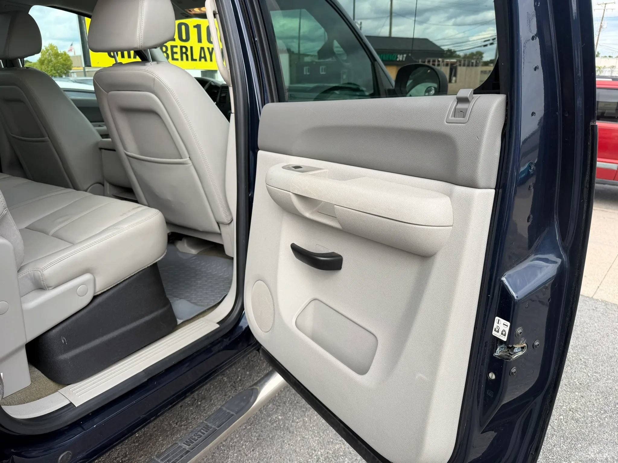 Used 2008 GMC Sierra 1500 SLE w/ Power Pack Plus AWD/4WD image 11