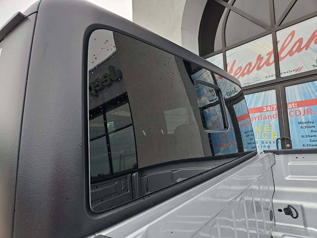 Used 2023 Jeep Gladiator Sport AWD/4WD image 22
