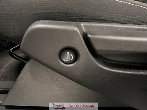 Used 2025 Nissan Pathfinder SV FWD image 34