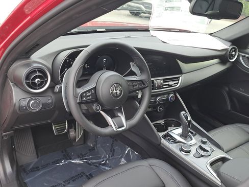 New 2025 Alfa Romeo Giulia AWD w/ Driving Assist Package image 16