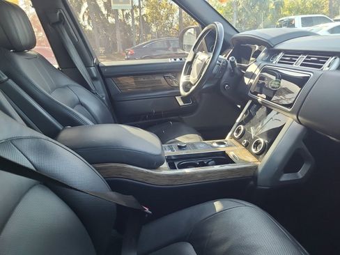 Used 2019 Land Rover Range Rover HSE image 13