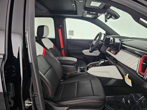 New 2026 GMC Canyon AT4X w/ Off-Road Front Bumper Package image 10