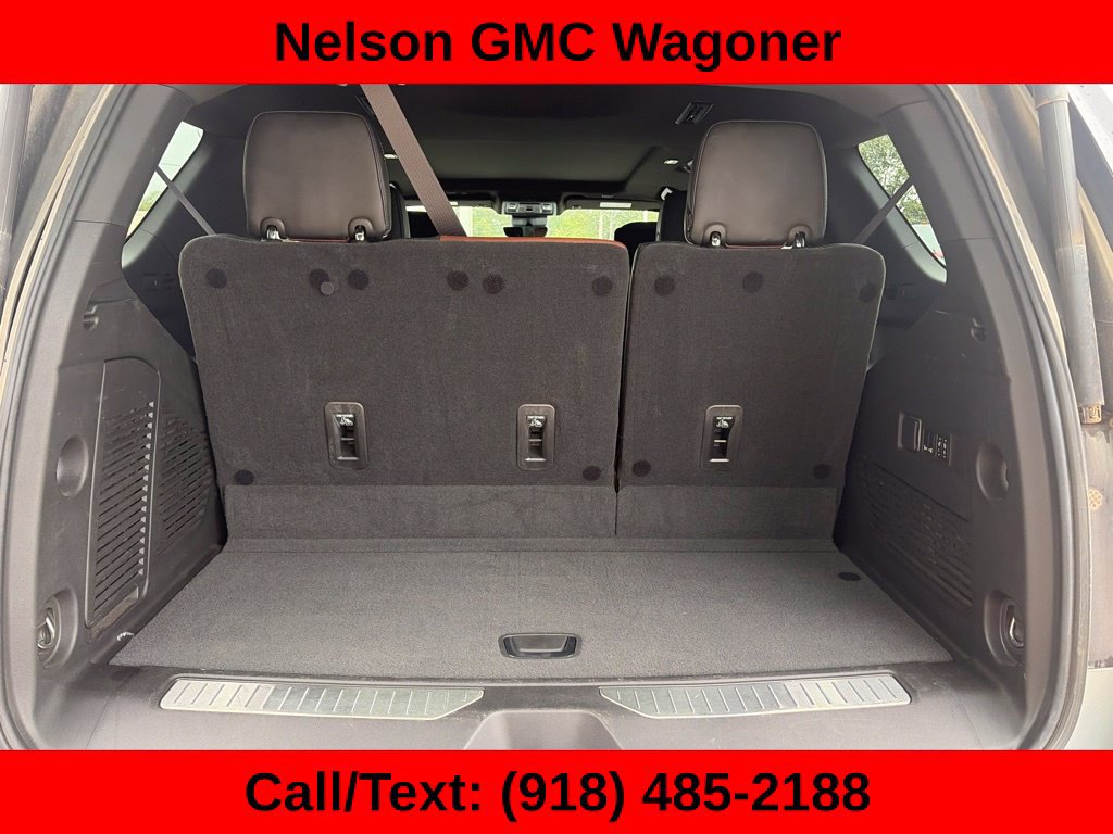 Used 2023 GMC Yukon Denali Ultimate AWD/4WD image 12
