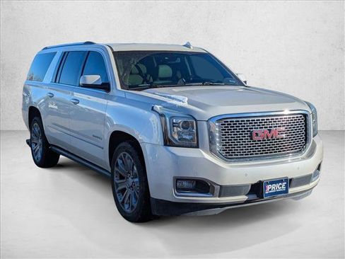 Used 2015 GMC Yukon XL Denali w/ Premium Package image 3