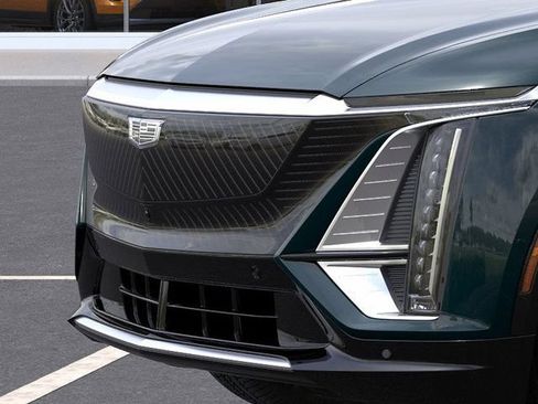 New 2026 Cadillac Lyriq Premium Luxury w/ LPO, Floor Liner Package AWD/4WD image 13