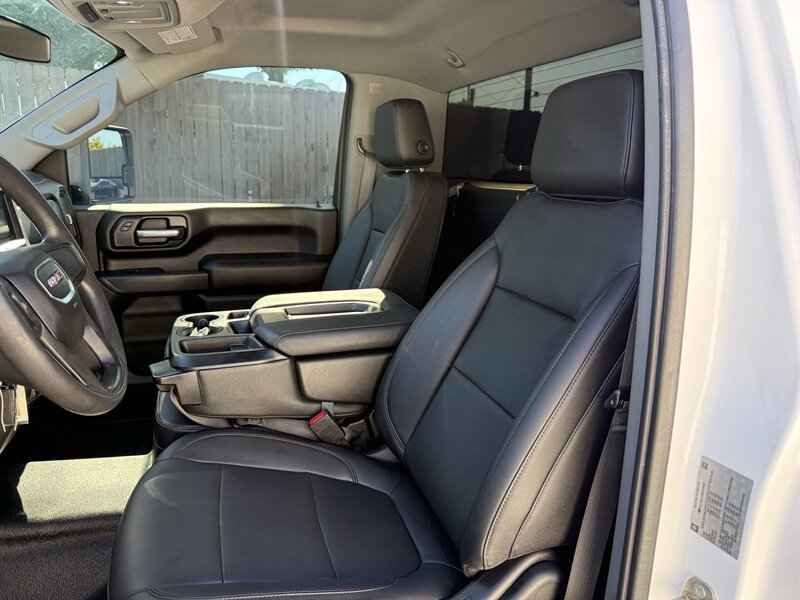 Used 2021 GMC Sierra 2500 4x4 Regular Cab w/ Convenience Package image 3