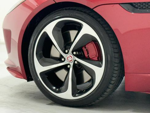 Used 2017 Jaguar F-TYPE R AWD/4WD image 33