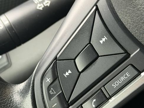 Used 2019 Nissan Kicks S FWD image 16