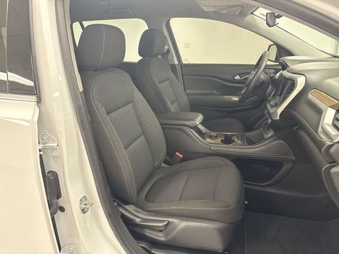 Used 2023 GMC Acadia SLE image 19