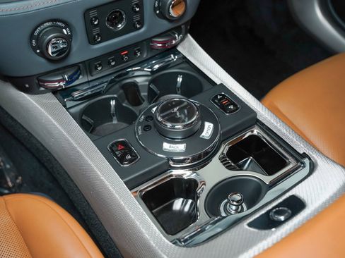 Used 2018 Rolls-Royce Wraith image 54