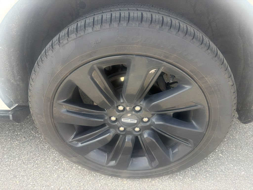 Certified 2024 Lincoln Navigator Black Label AWD/4WD image 7