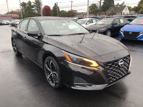 New 2025 Nissan Altima 2.5 SR w/ SR Premium Package image 15