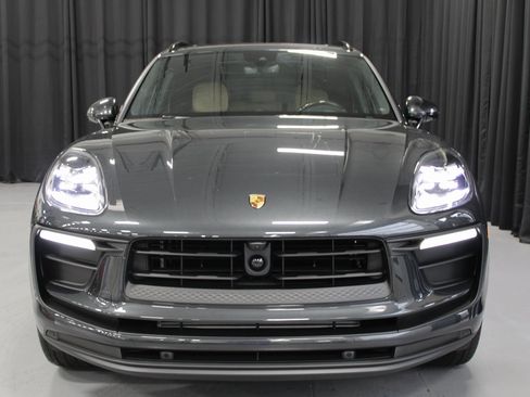 New 2026 Porsche Macan image 10