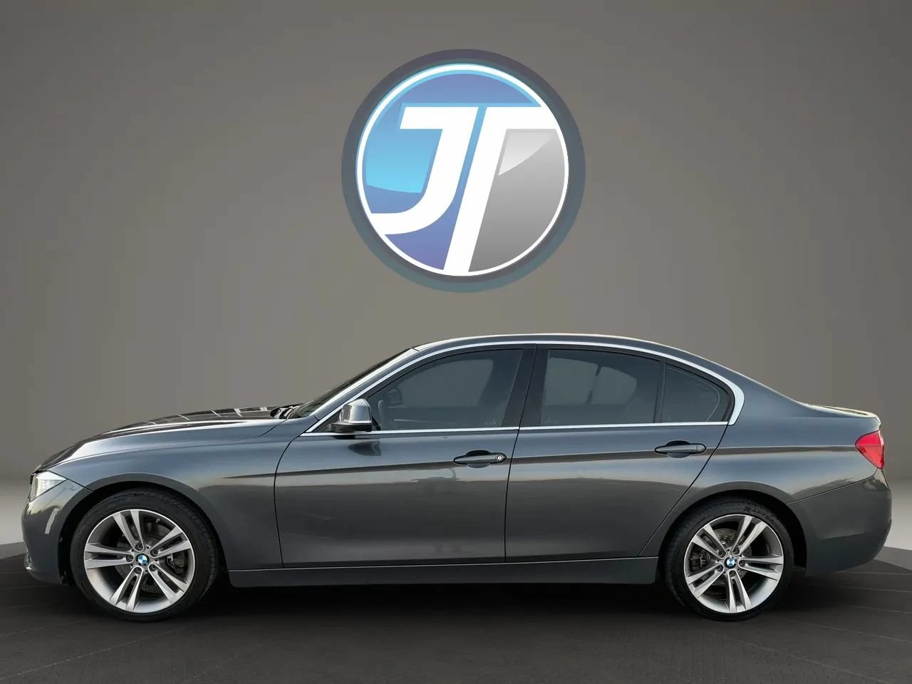 Used 2017 BMW 330i Sedan RWD image 2
