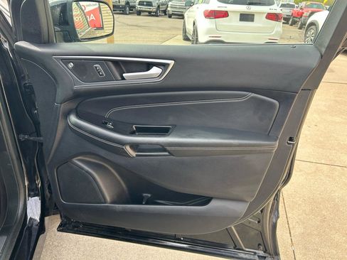 Used 2020 Ford Edge Titanium w/ Cargo Accessory Package AWD/4WD image 16