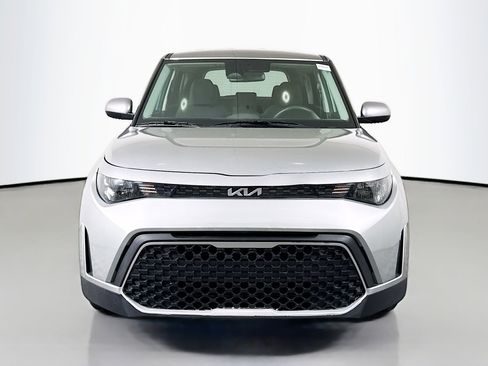Used 2025 Kia Soul LX w/ LX Technology Package image 2