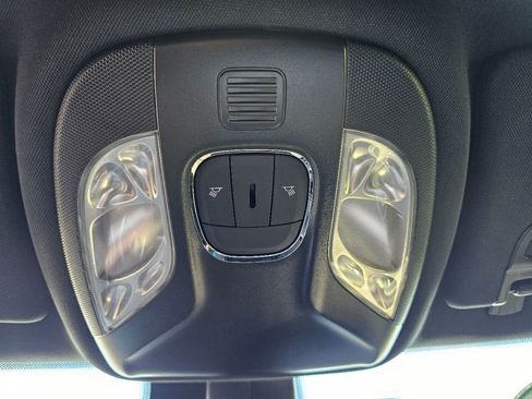 Used 2025 Jeep Compass Trailhawk image 36