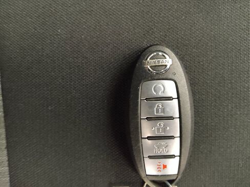 Used 2020 Nissan Sentra SV FWD image 32