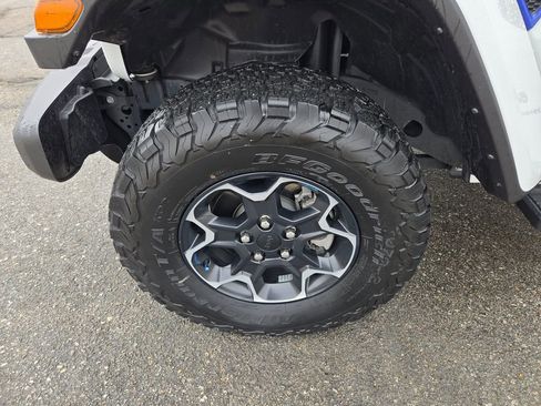 Used 2023 Jeep Wrangler Unlimited Rubicon 4xe image 11