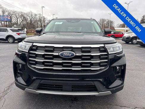 Used 2025 Ford Explorer Active w/ Active Comfort Package image 3