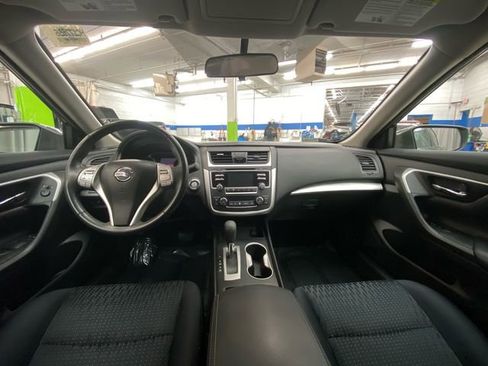 Used 2017 Nissan Altima 2.5 SV image 27