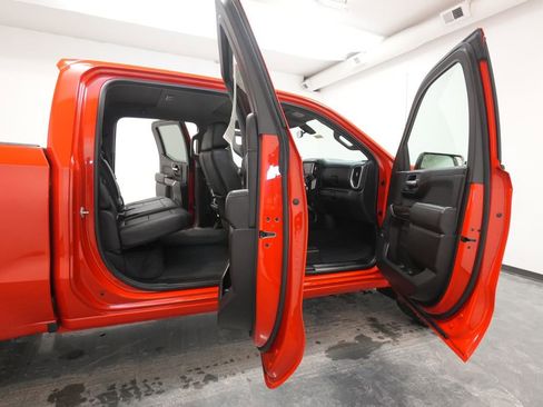 Used 2019 Chevrolet Silverado 1500 LT Trail Boss image 33