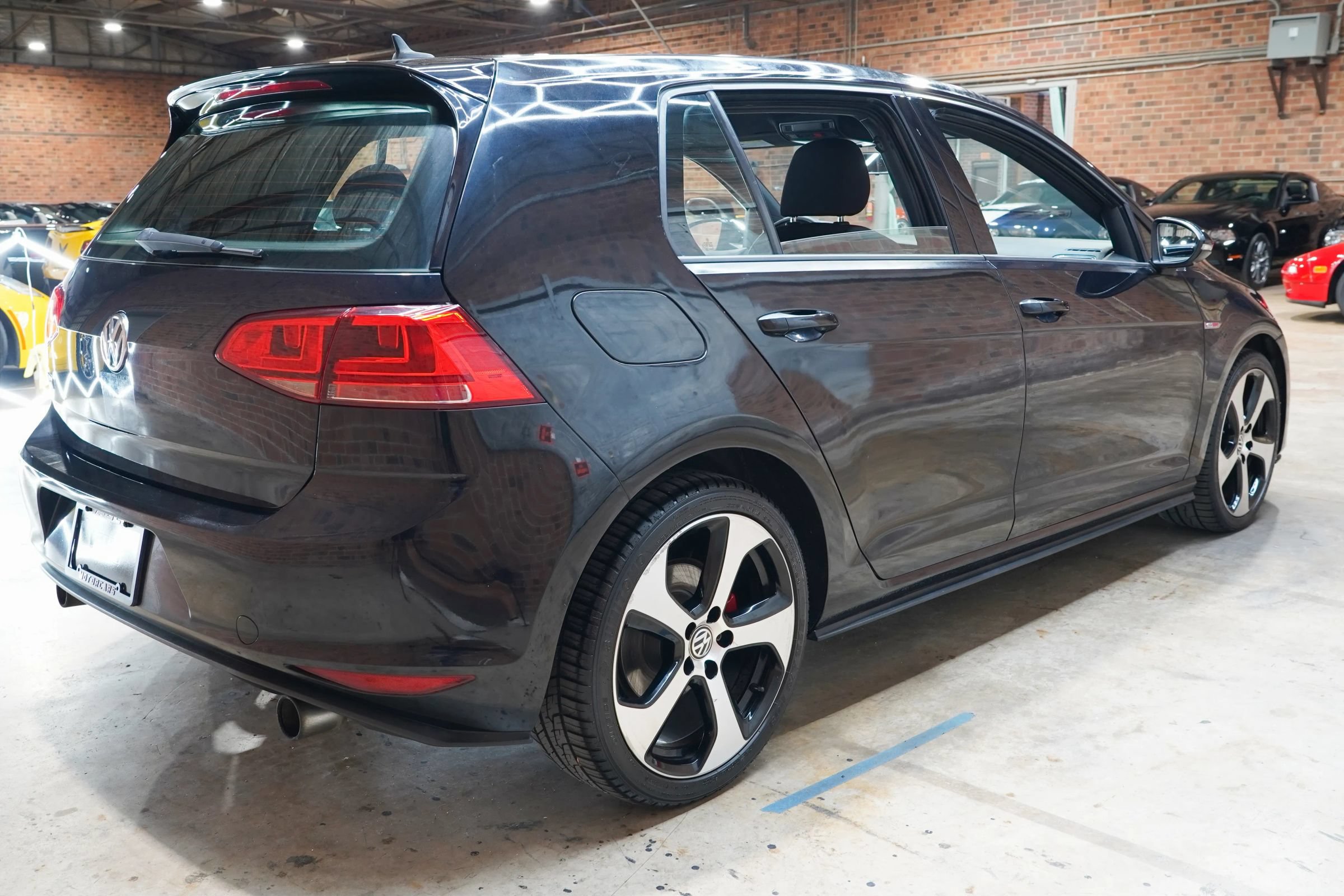 Used 2017 Volkswagen GTI S FWD image 15